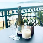 Beach Bliss Apartment- Seaviews-Wifi-Pool-Bbq