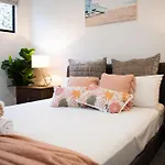 Serenity Seas - Airlie Beach