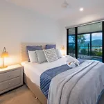 Serenity Seas - Airlie Beach