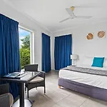 Colonial Palms Motor Inn