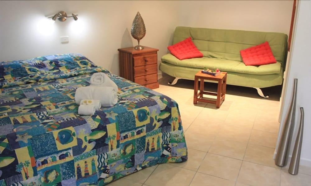 Unit 1 Sunbird On Lamond Airlie Beach