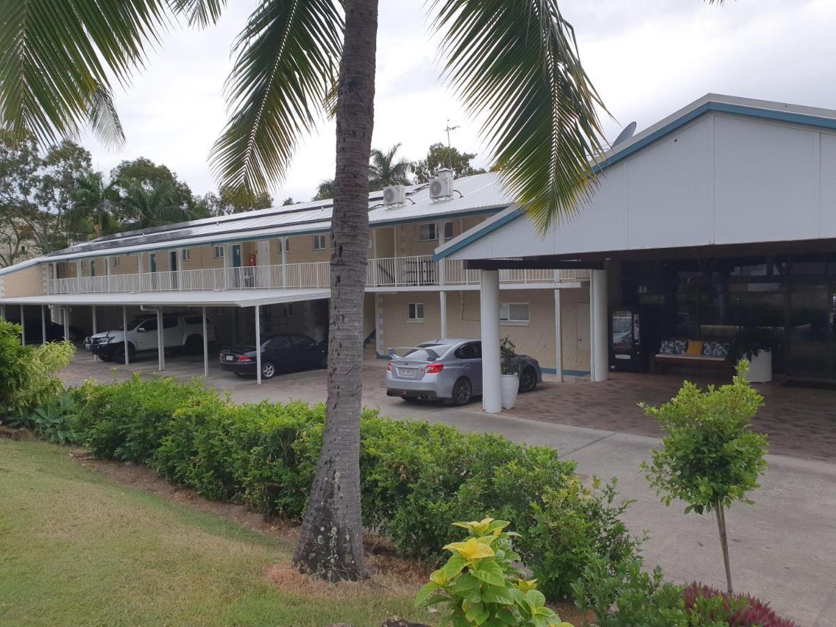 Colonial Palms Motor