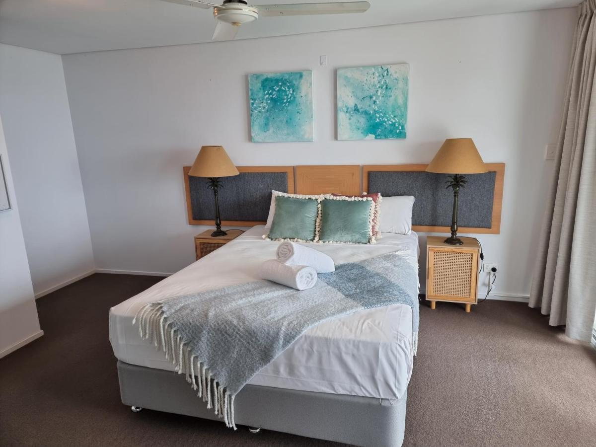 Azure Sea Whitsunday Airlie Beach