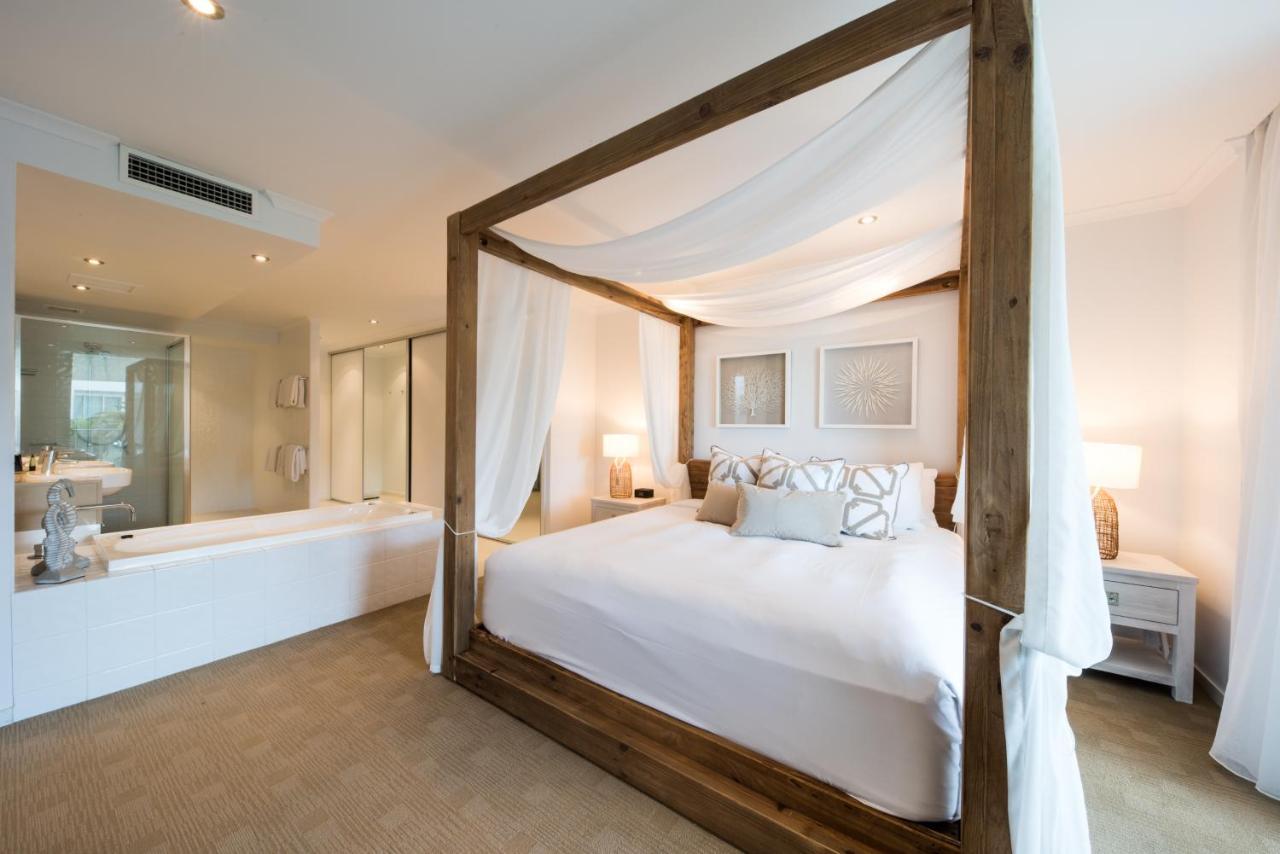 At Marina Shores 5* Airlie Beach