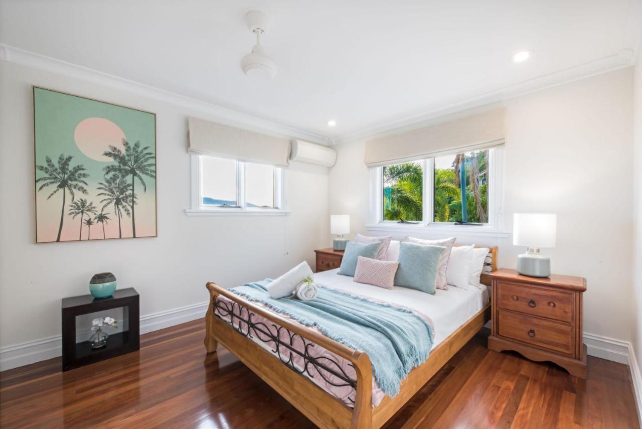 Airlie Seaviews
