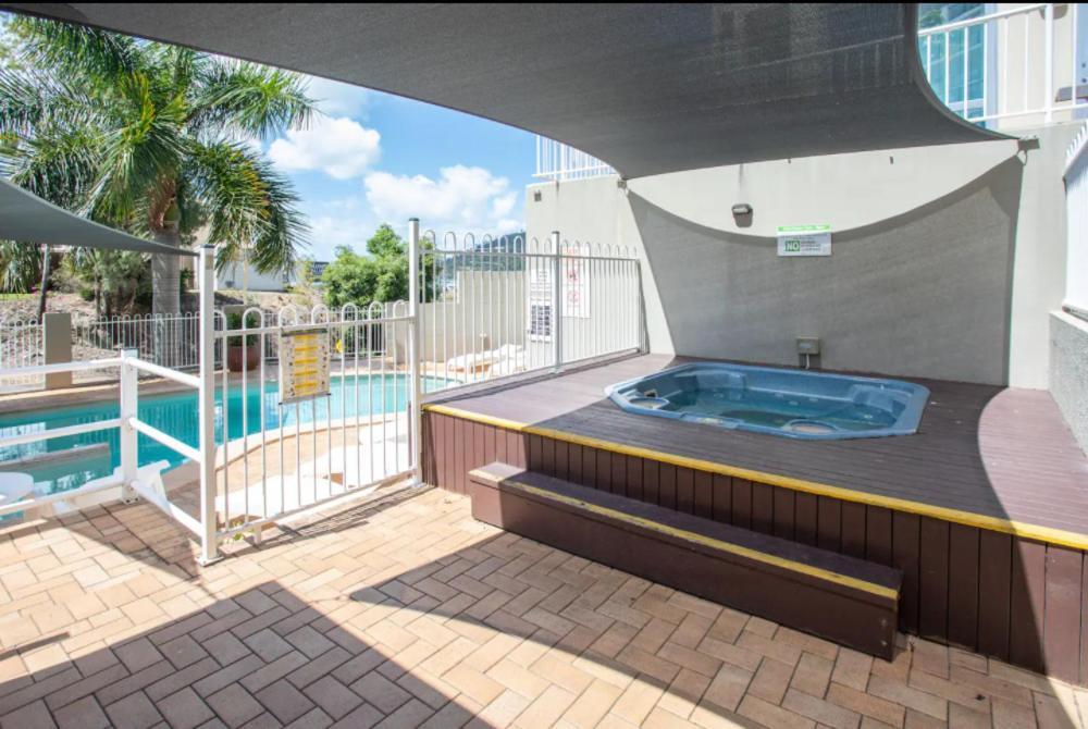 Apartment Airliedise: Cozy Hot Tub Near Port Of Airlie