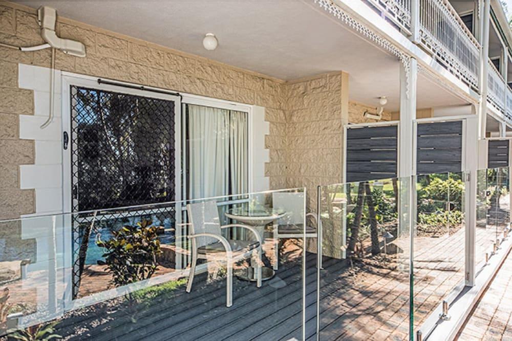 Colonial Palms Motor Motel 3*