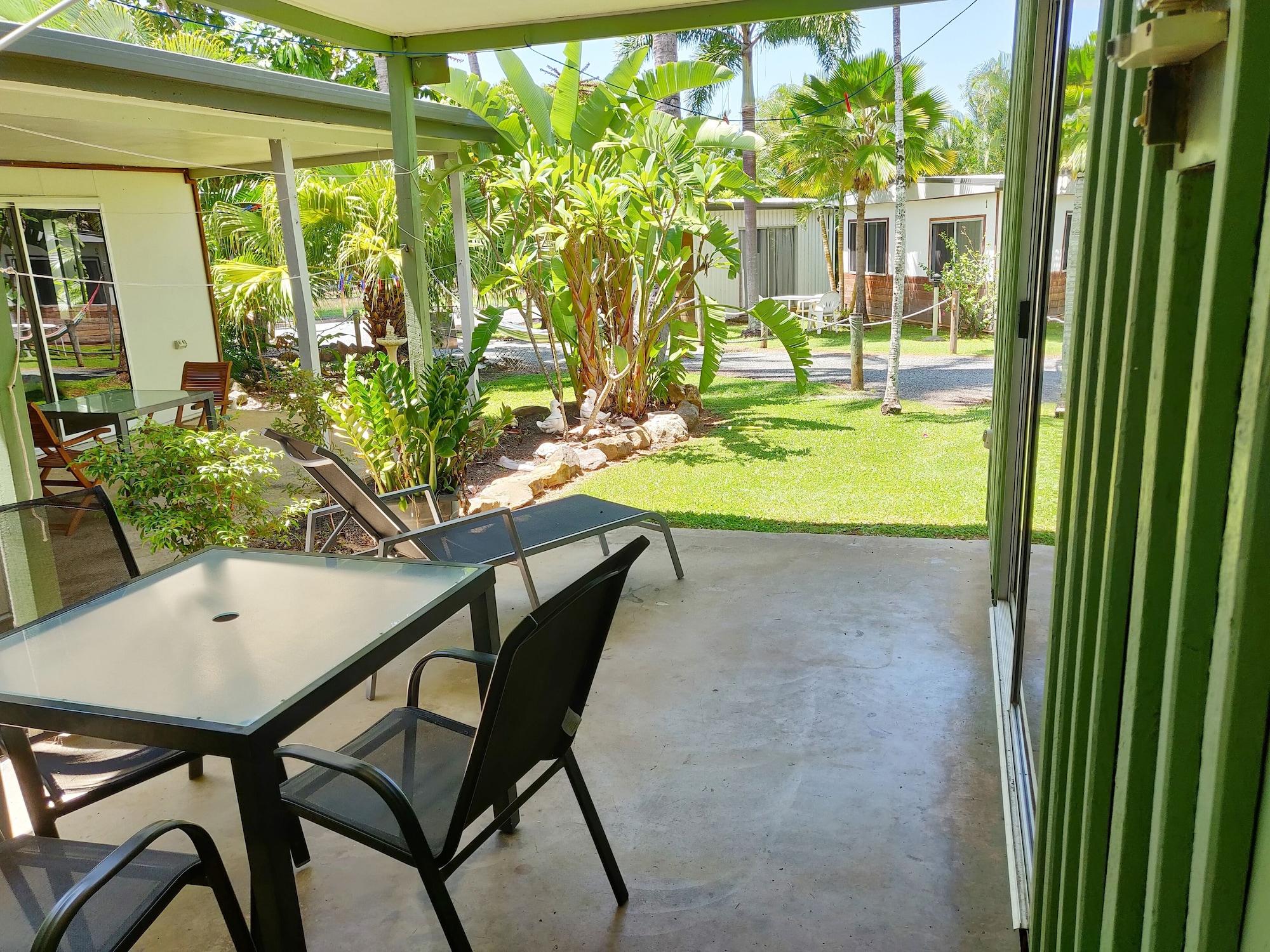 Bush Village Holiday park 3*