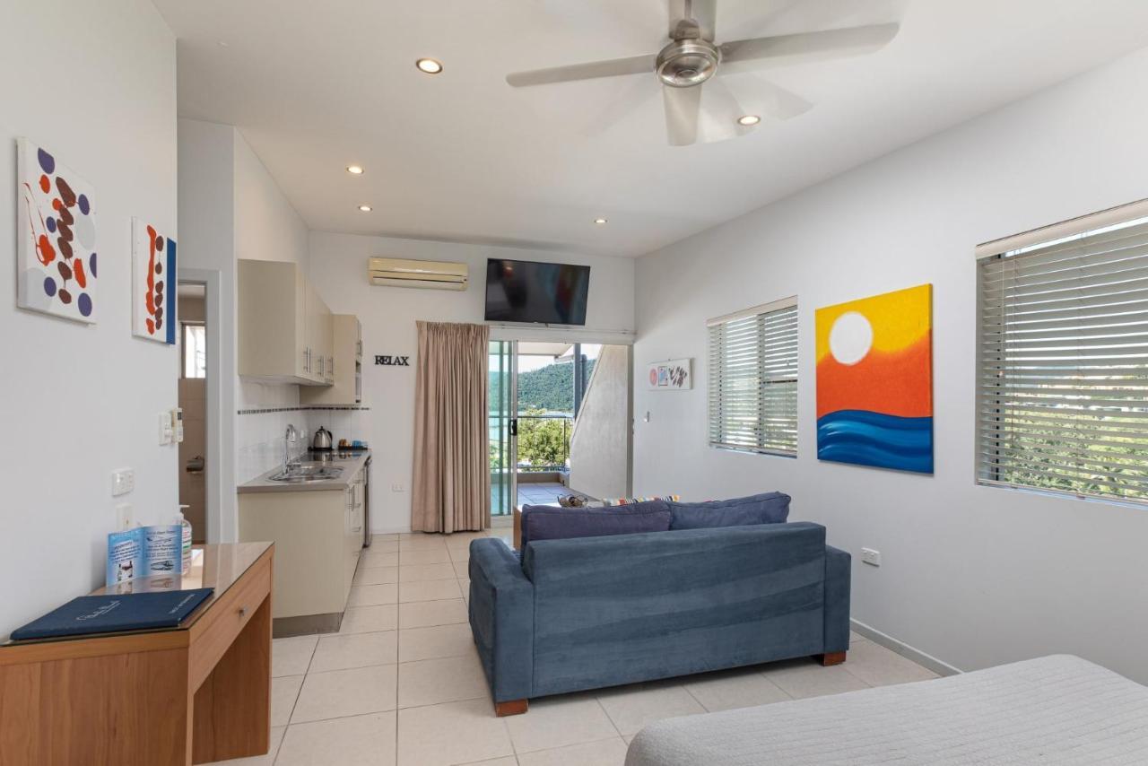 Waterview Airlie Aparthotel 4*