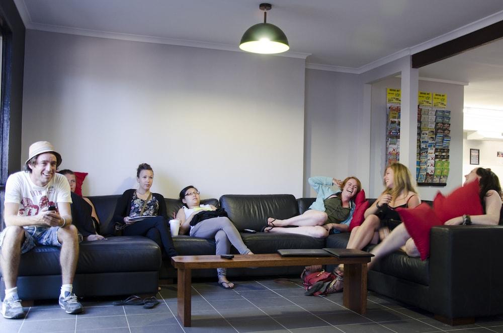 Hostel Base Airlie *