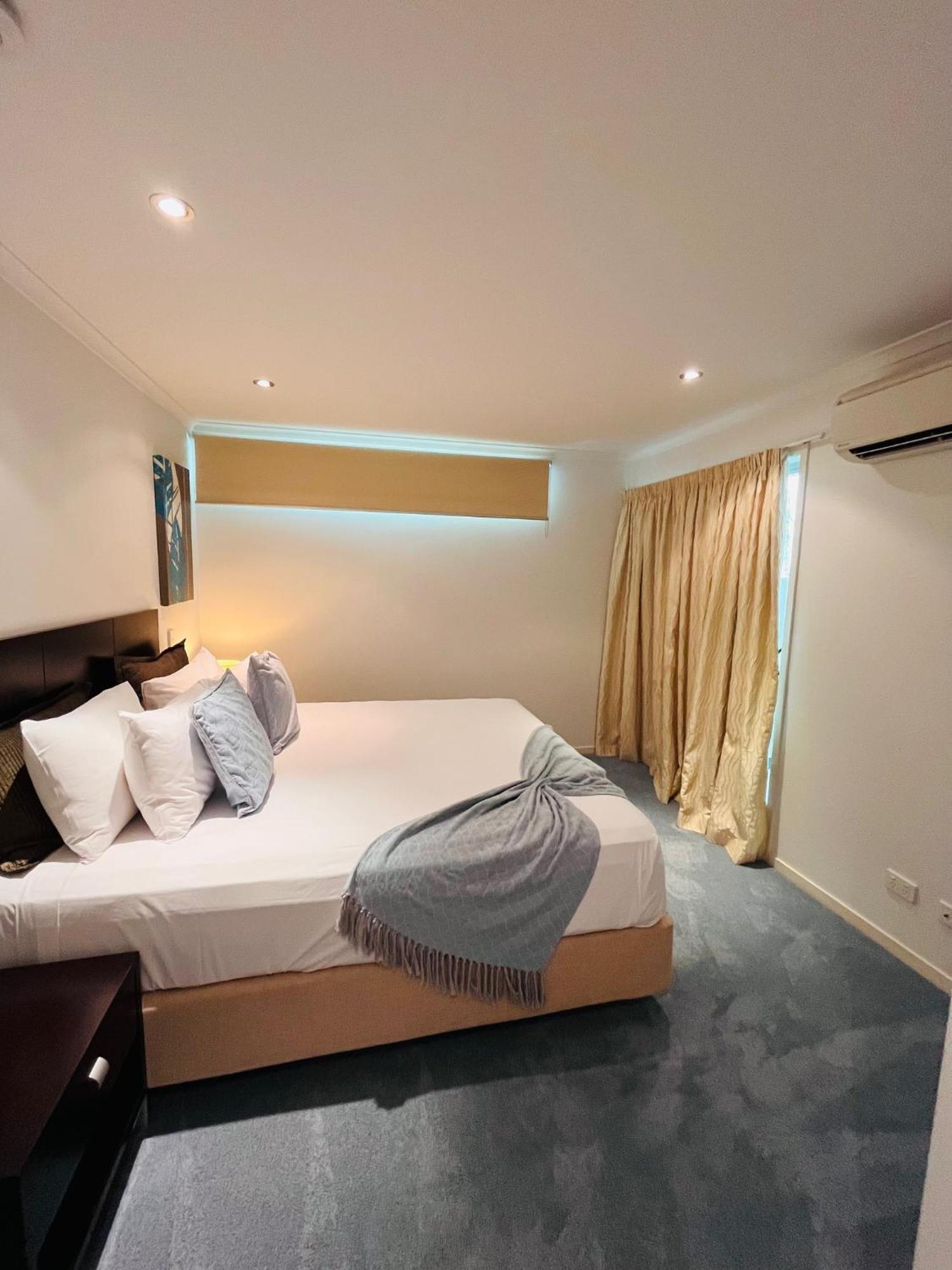 Aparthotel At Marina Shores Airlie Beach