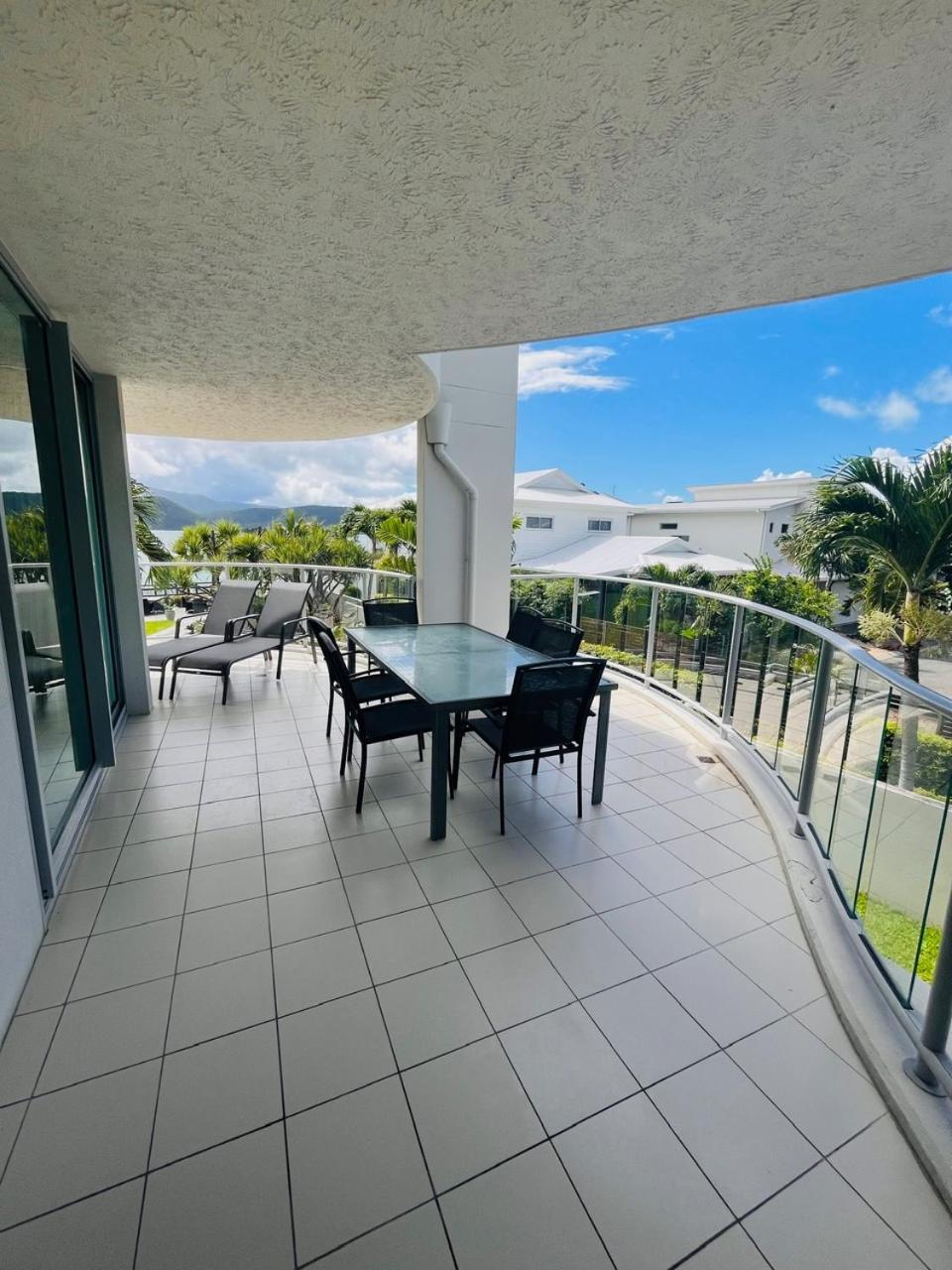 Aparthotel At Marina Shores