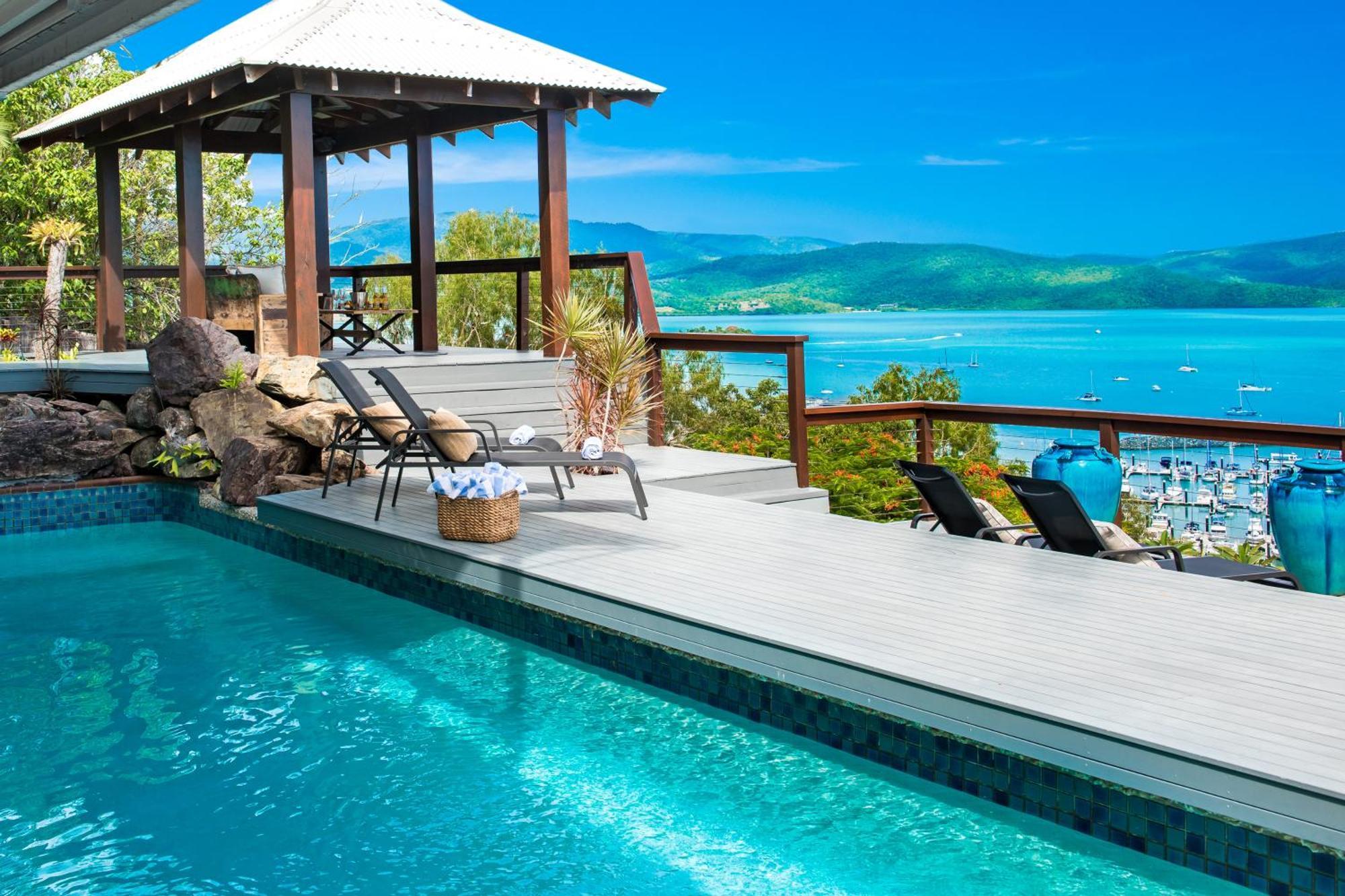 Airlie Seaviews