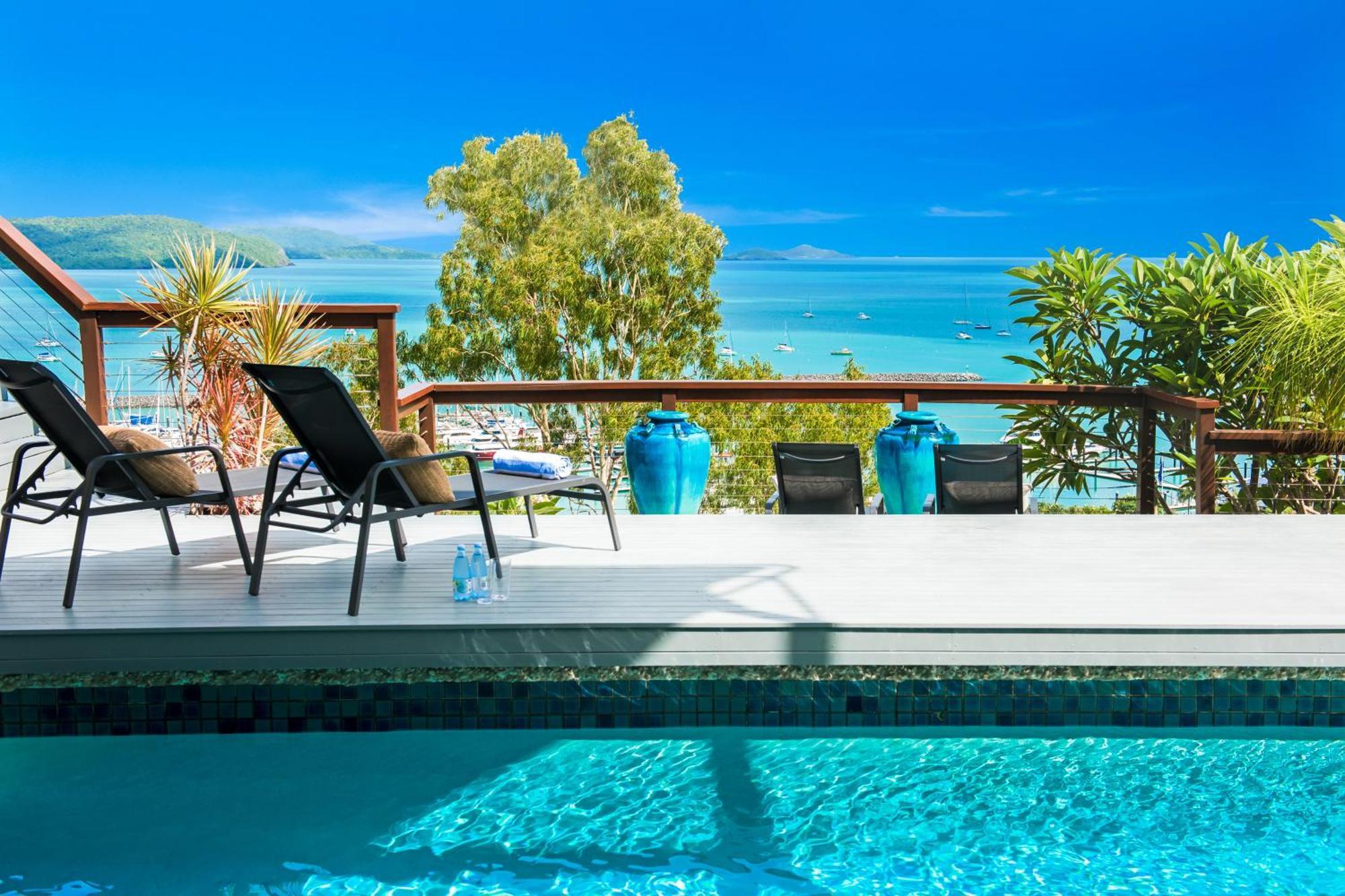 Airlie Seaviews * Airlie Beach