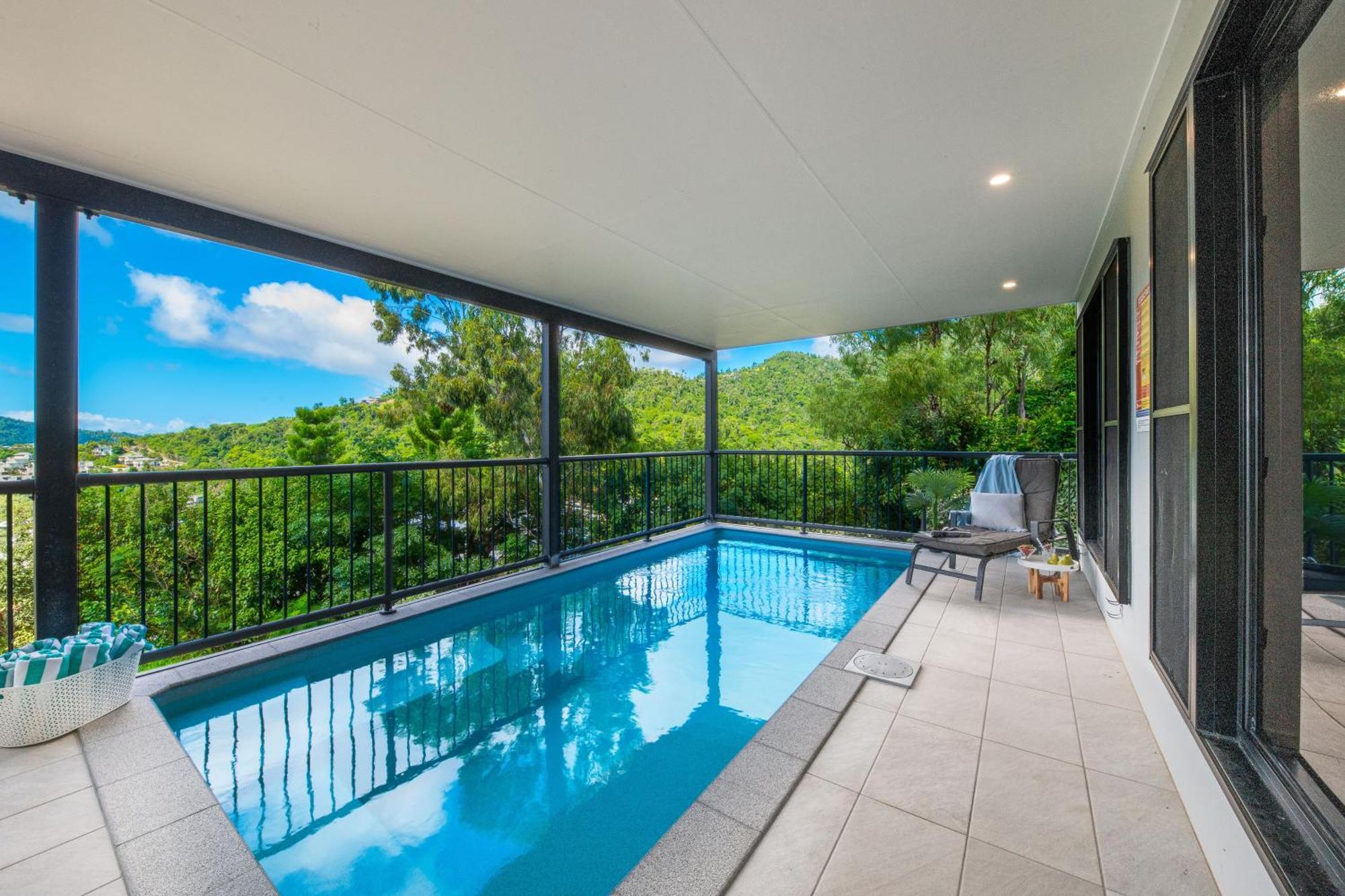Holiday home Serenity Seas - Airlie
