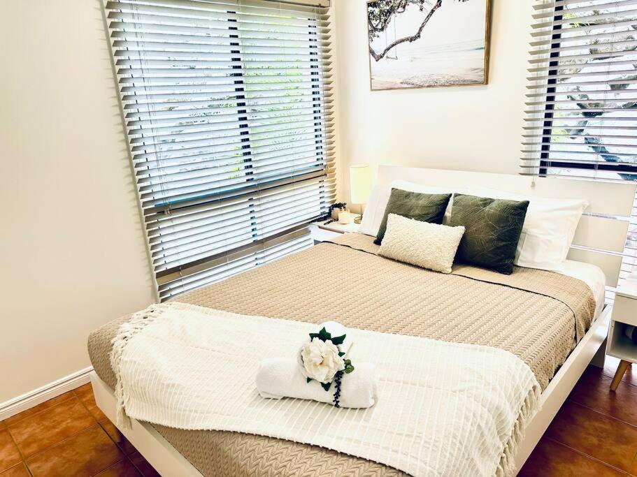 Bliss Apartment- Seaviews-wifi-pool-bbq * Airlie Beach