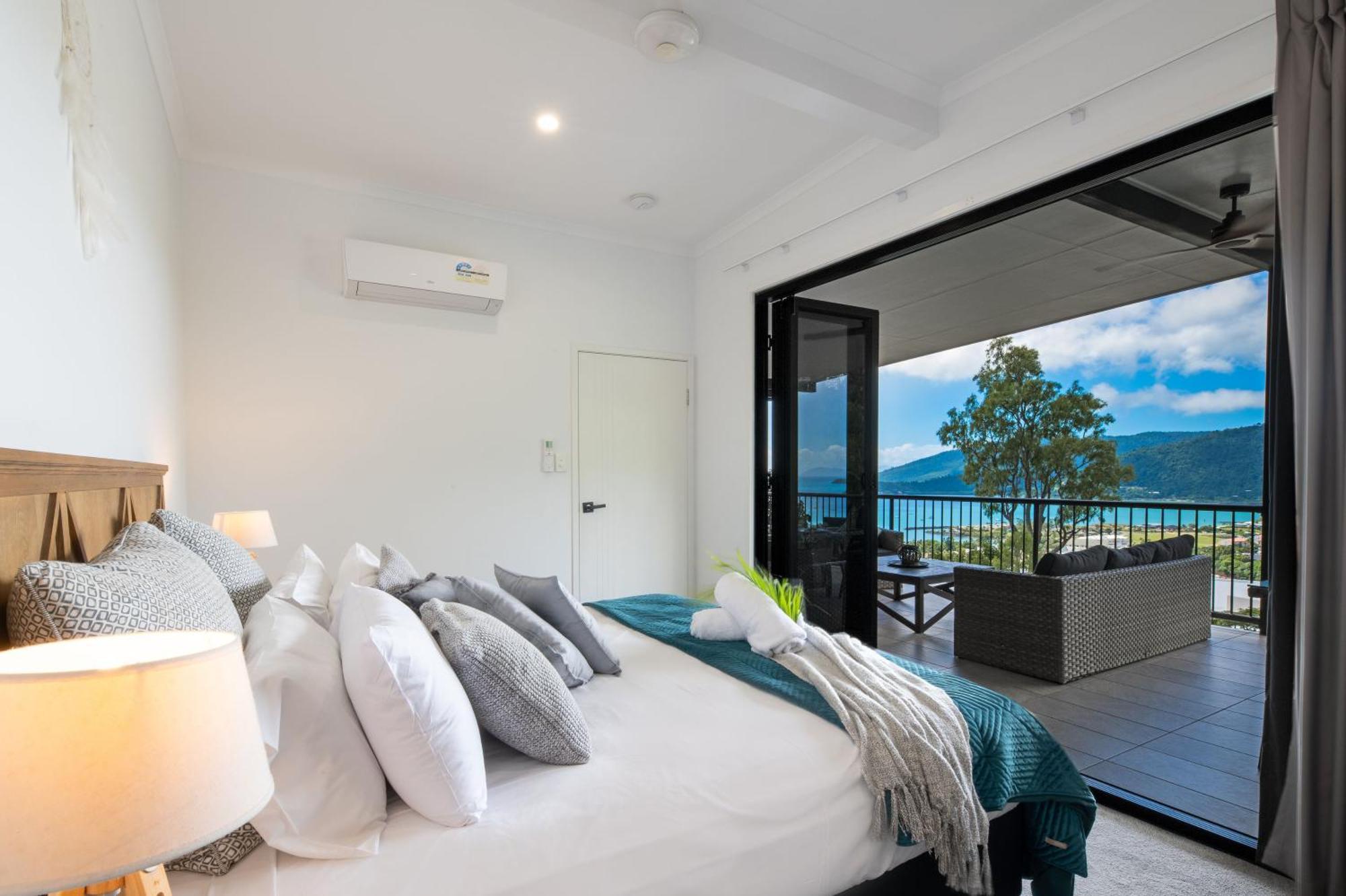 Holiday home Serenity Seas - Airlie