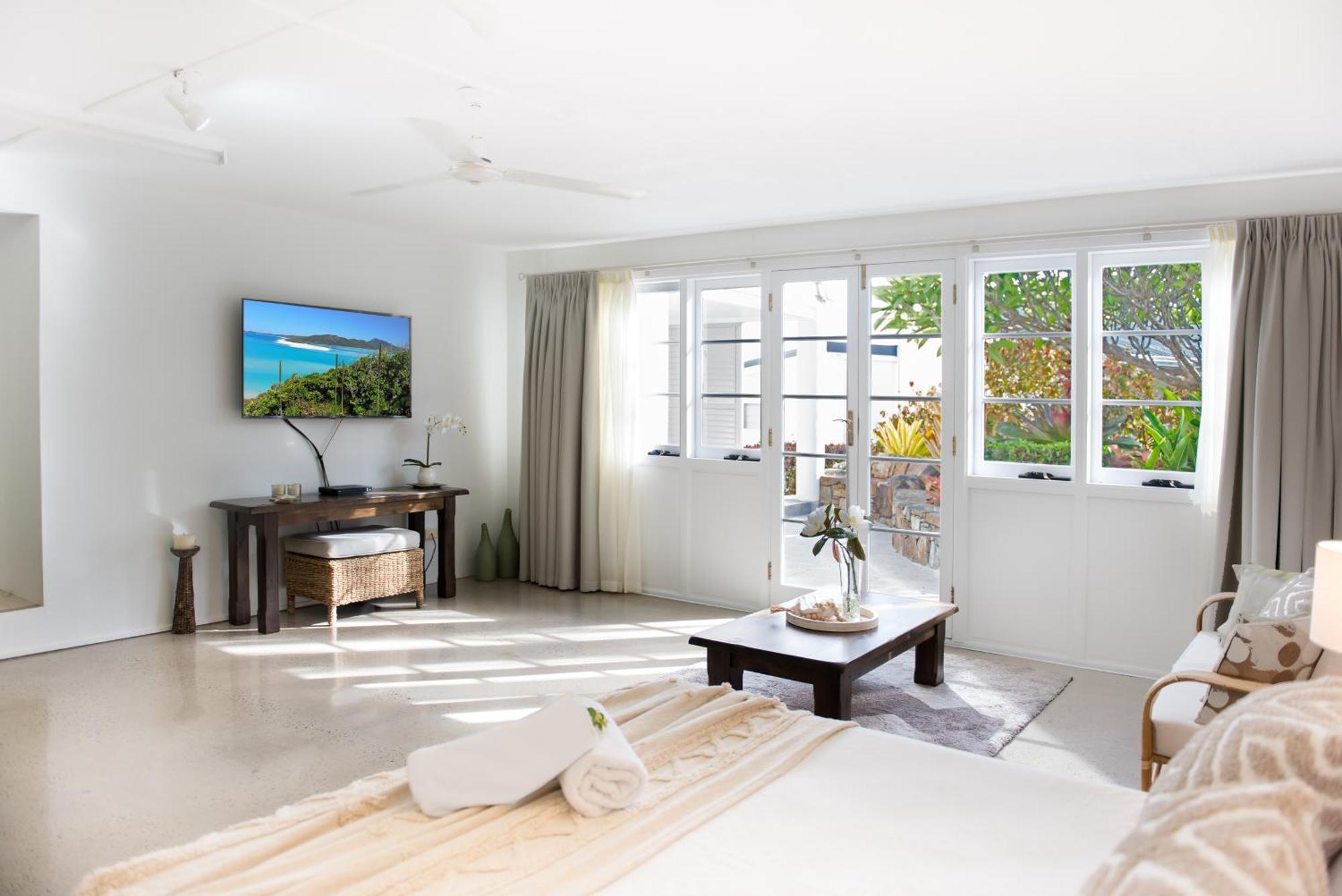 Airlie Seaviews Airlie Beach