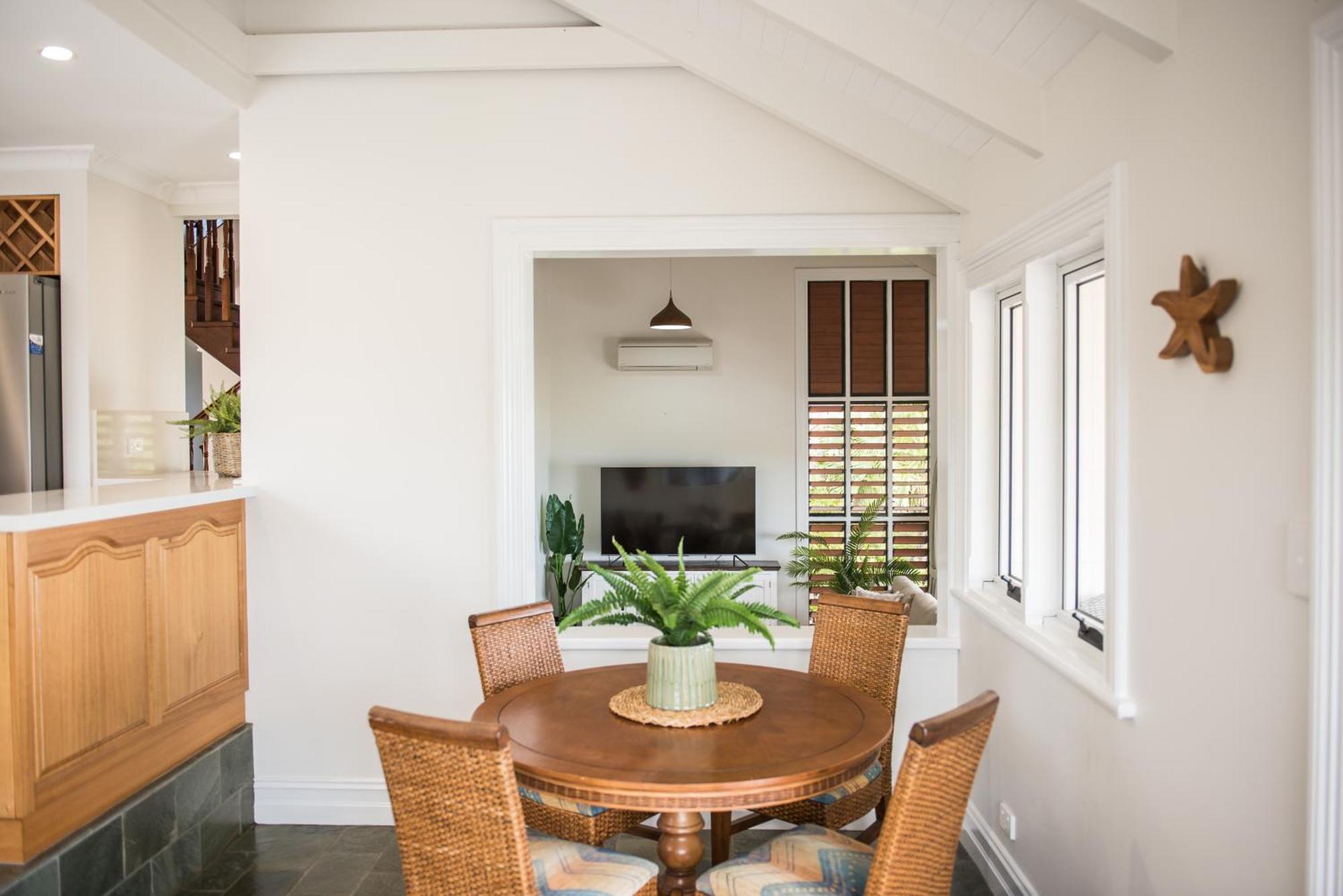 Airlie Seaviews Holiday home