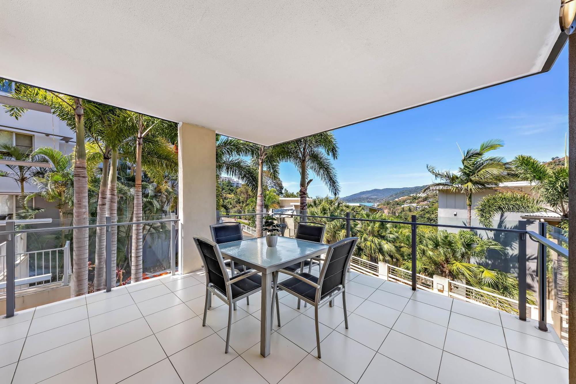 Airlie Summit Aparthotel