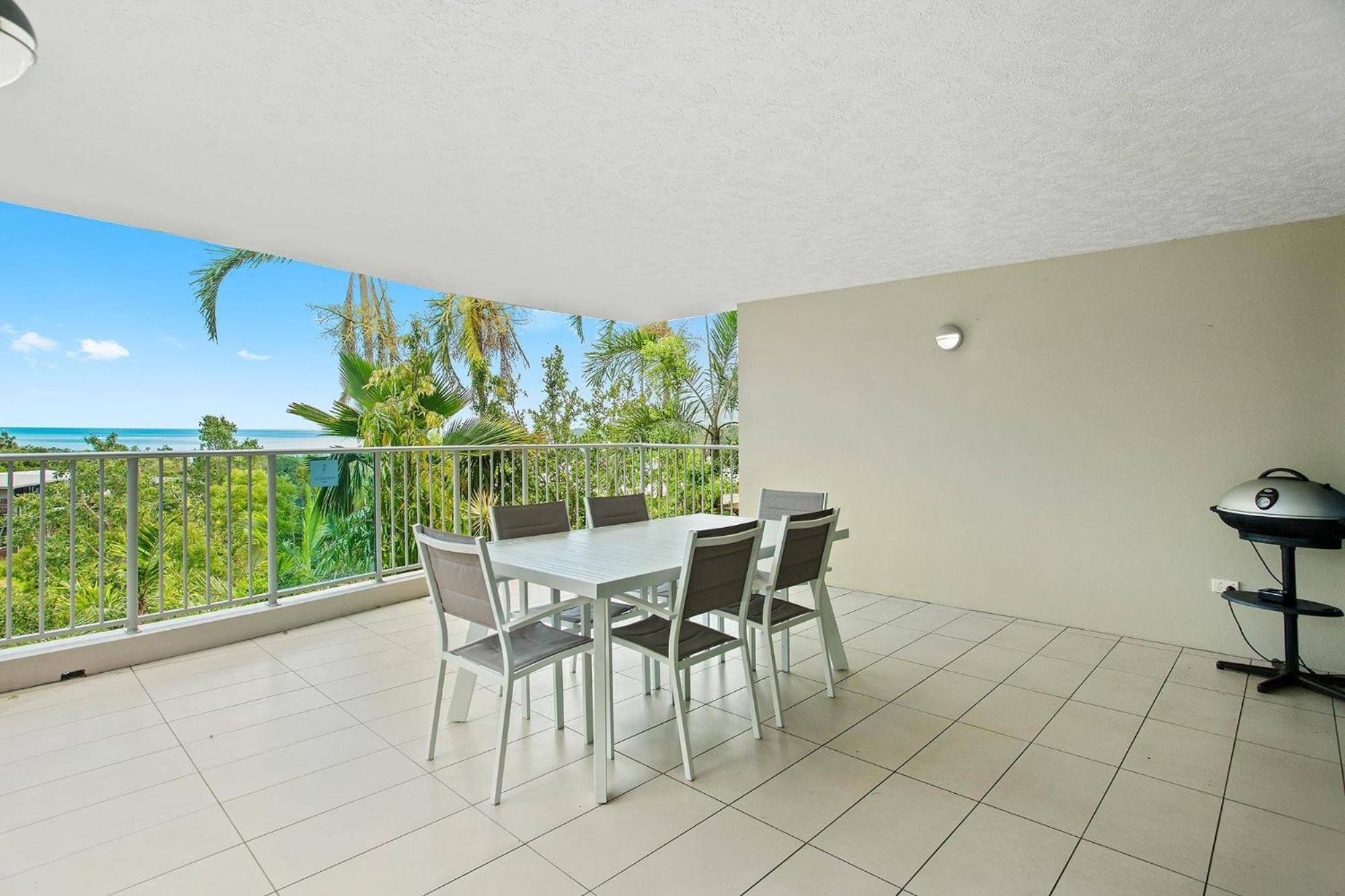 Resort Azure Sea Whitsunday Airlie Beach
