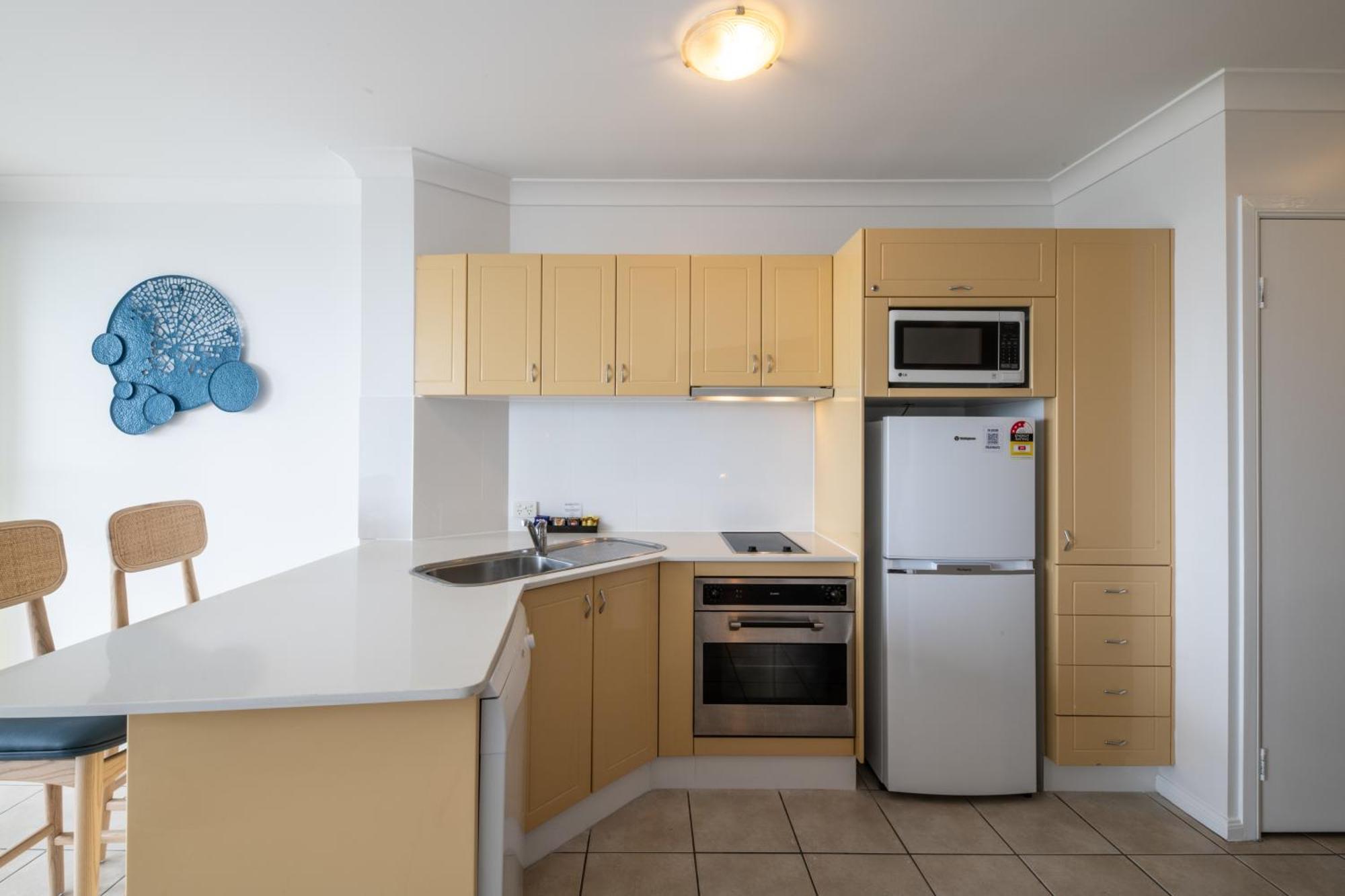 Resort At Water's Edge Airlie Beach