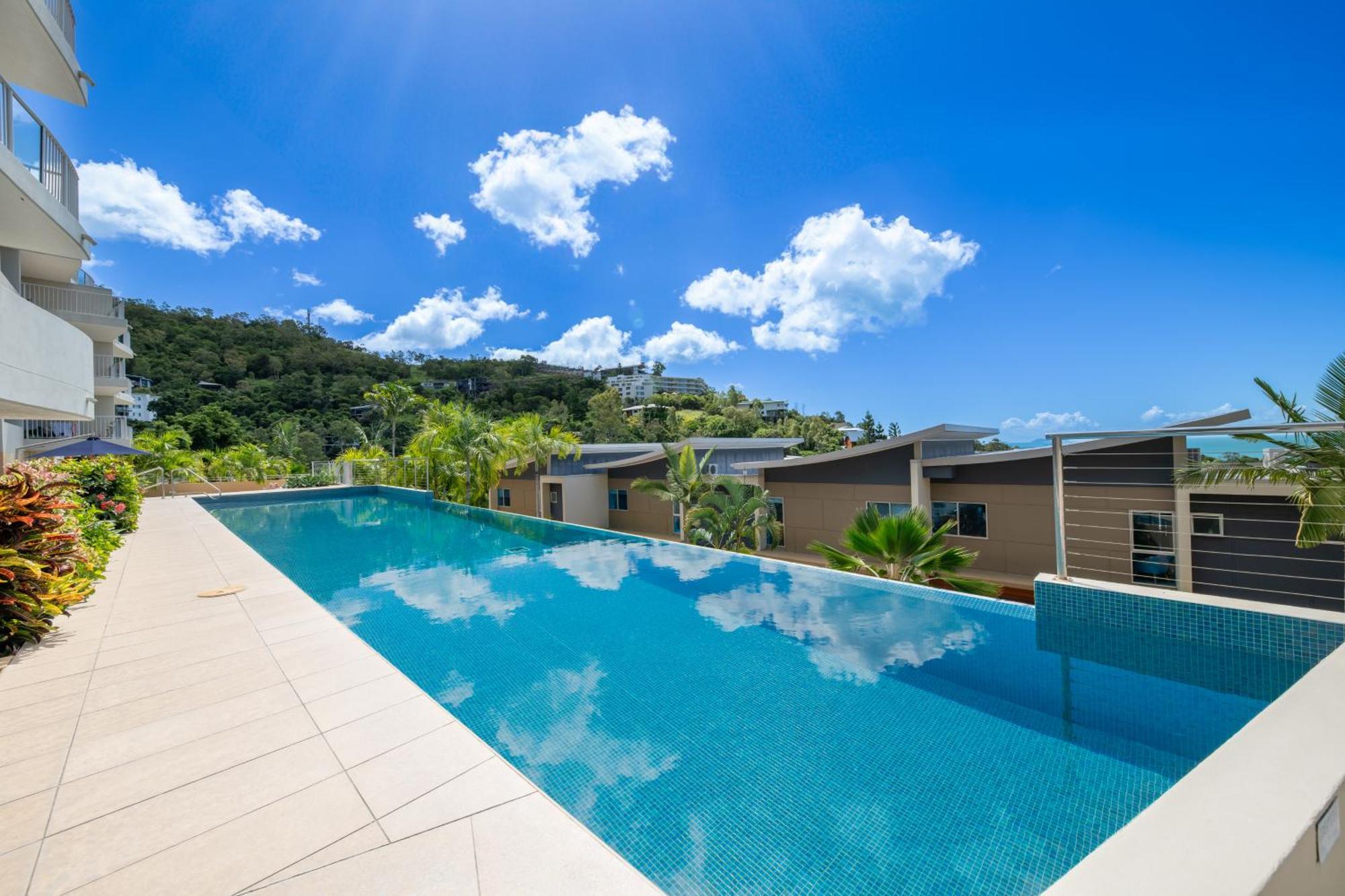 Resort Azure Sea Whitsunday 4*