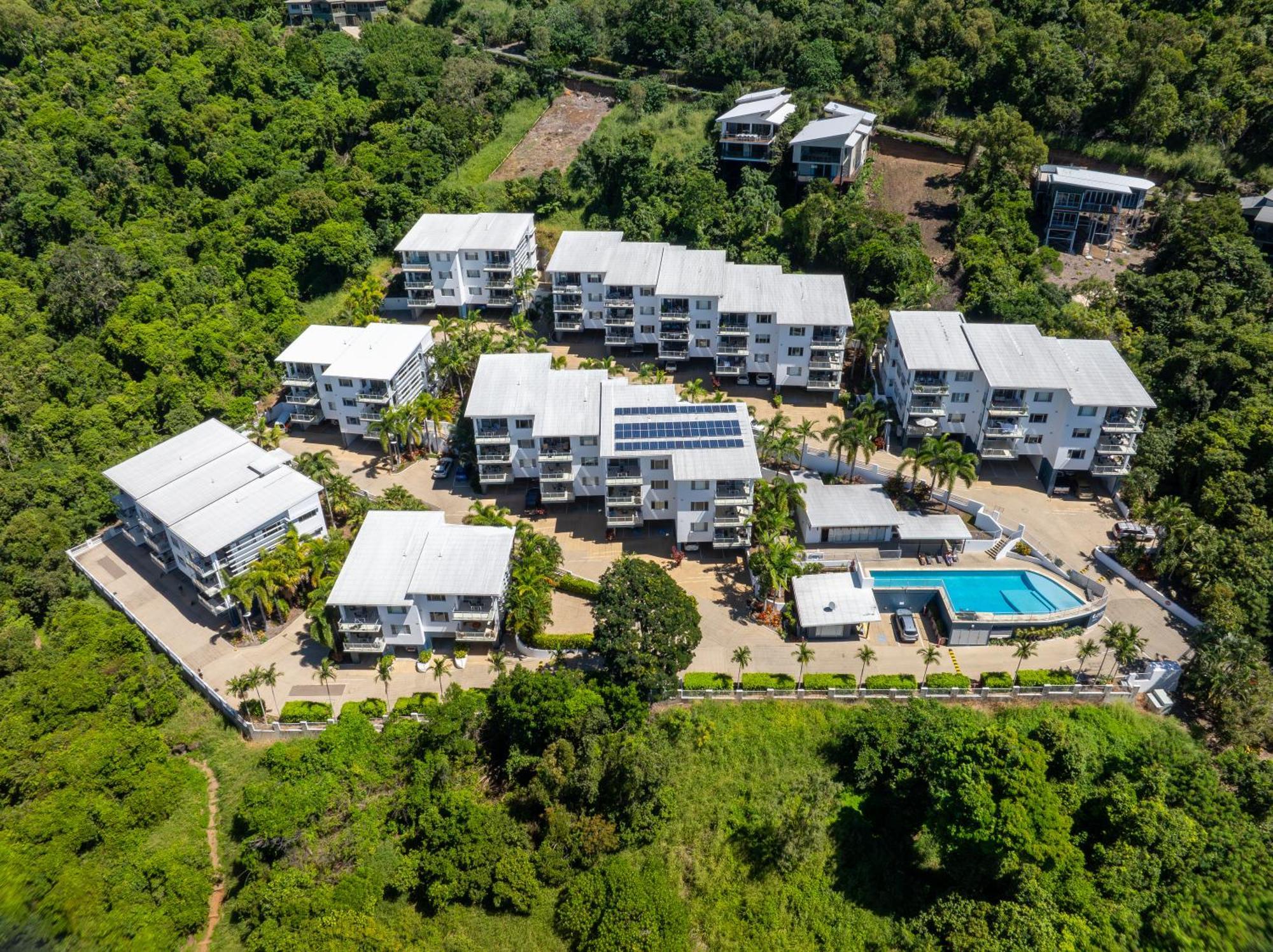 Aparthotel Airlie Summit