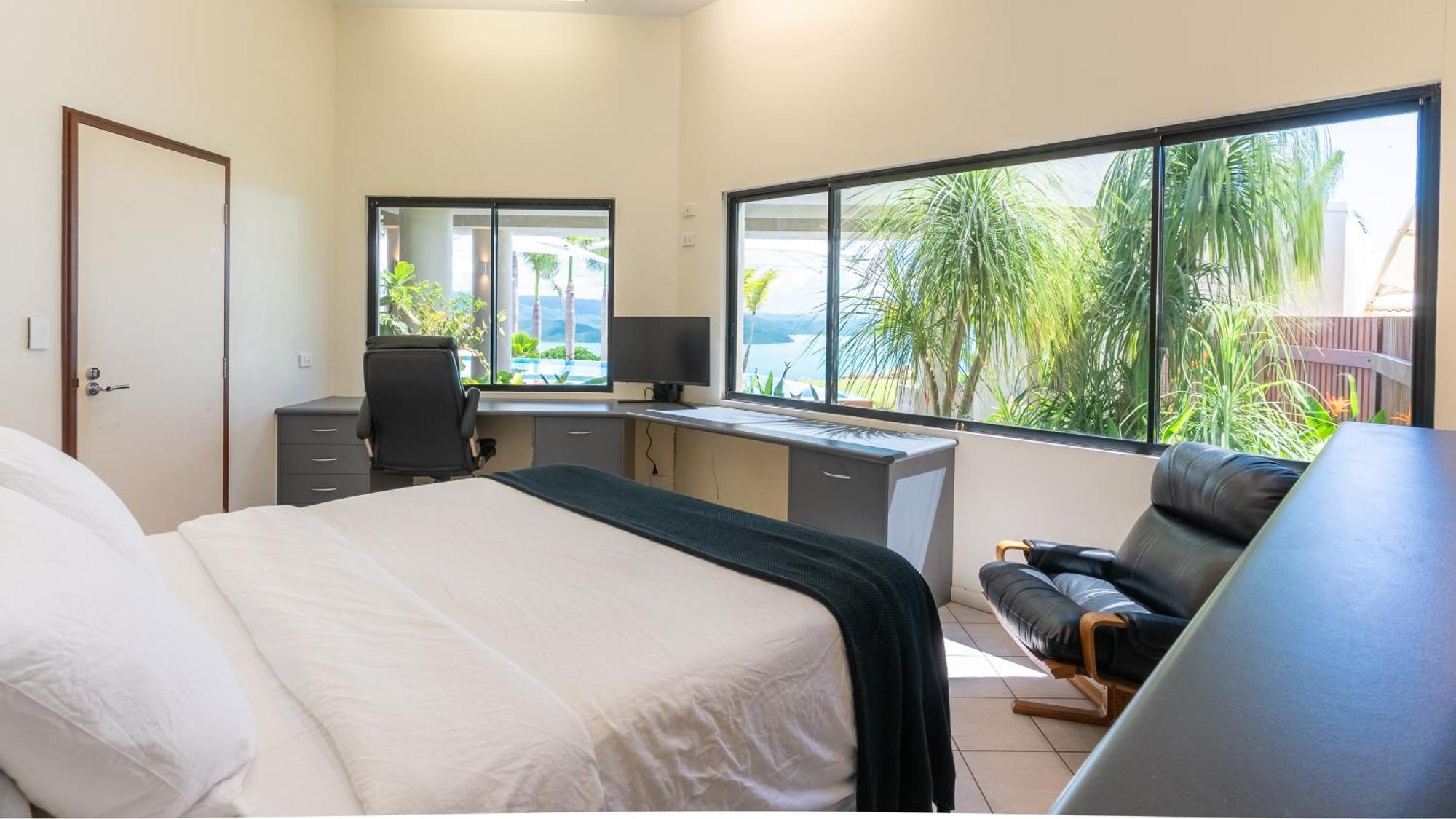 Casa de férias Parc Exclusif, Airlie - 360 Island Views From A Mountain Airlie Beach