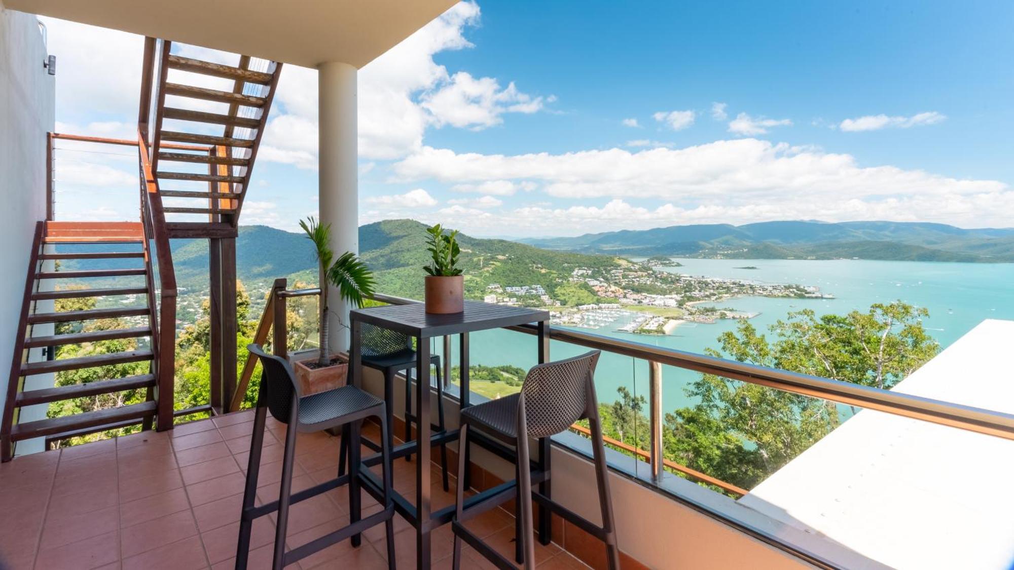 Casa de férias Parc Exclusif, Airlie - 360 Island Views From A Mountain *