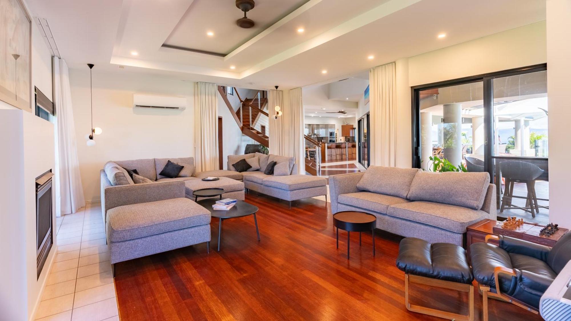 Casa de férias Parc Exclusif, Airlie - 360 Island Views From A Mountain Airlie Beach