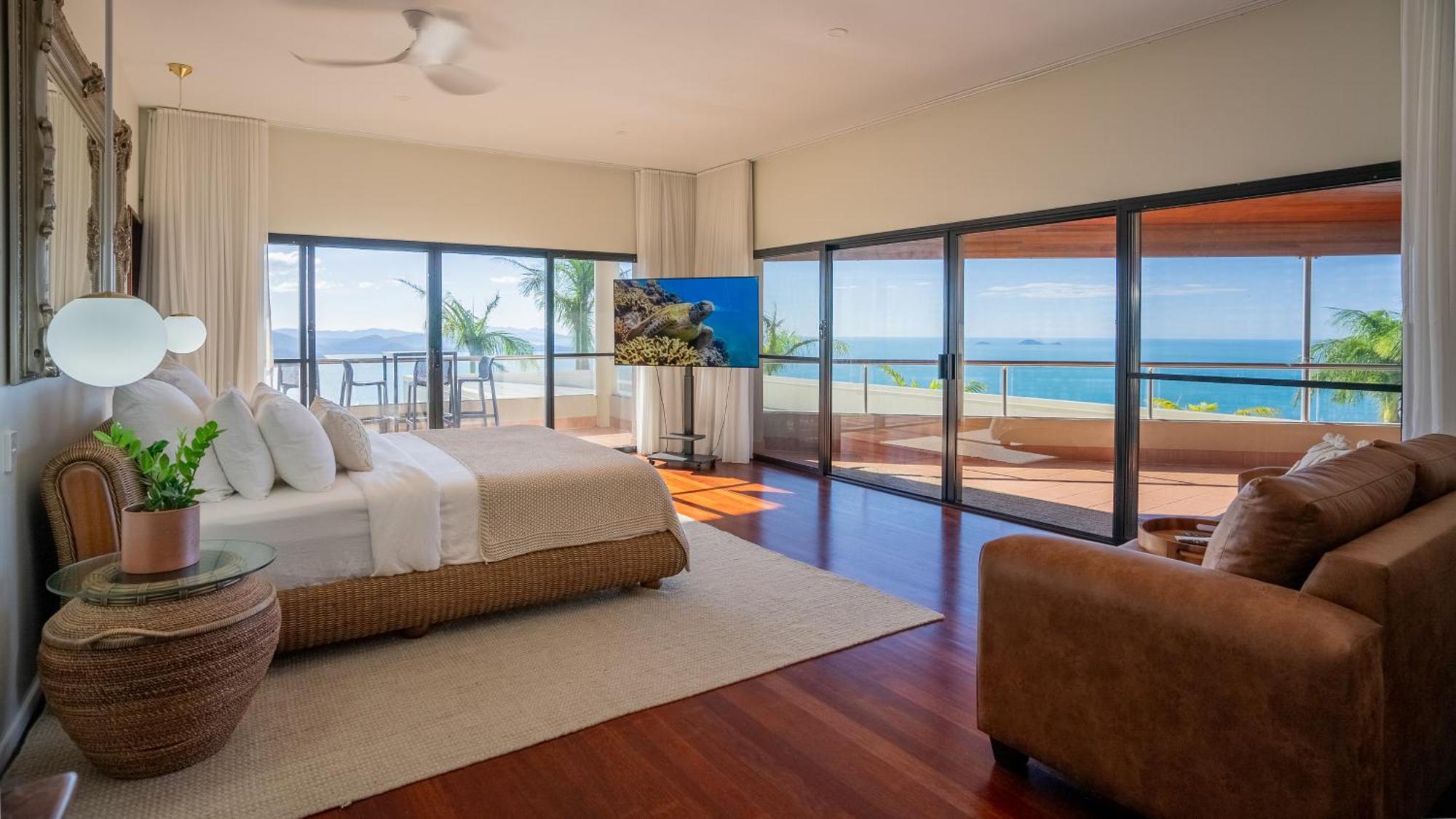 Casa de férias Parc Exclusif, Airlie - 360 Island Views From A Mountain Airlie Beach