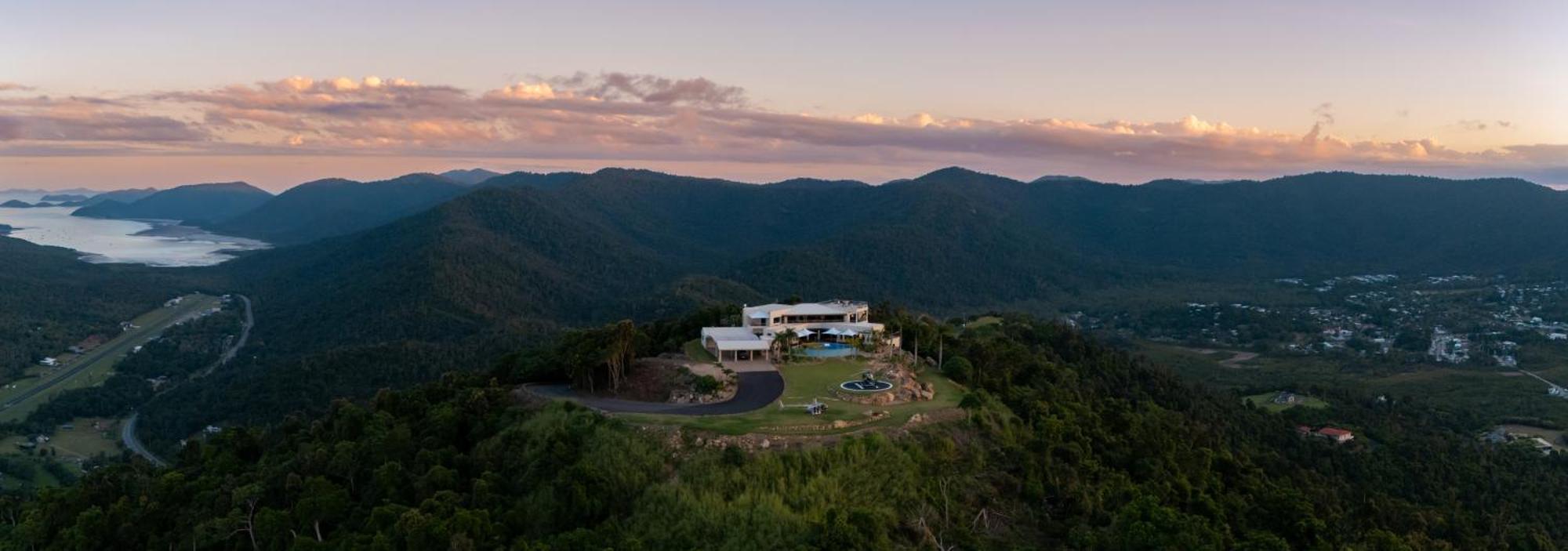 Parc Exclusif, Airlie - 360 Island Views From A Mountain * Airlie Beach