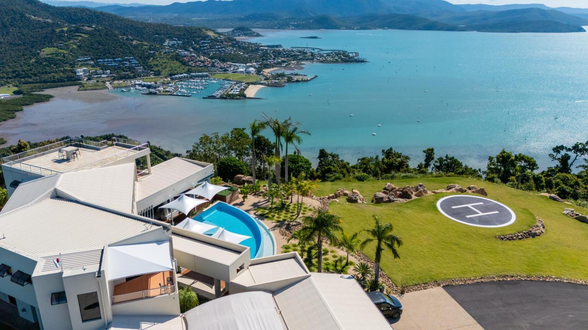 Casa de férias Parc Exclusif, Airlie - 360 Island Views From A Mountain