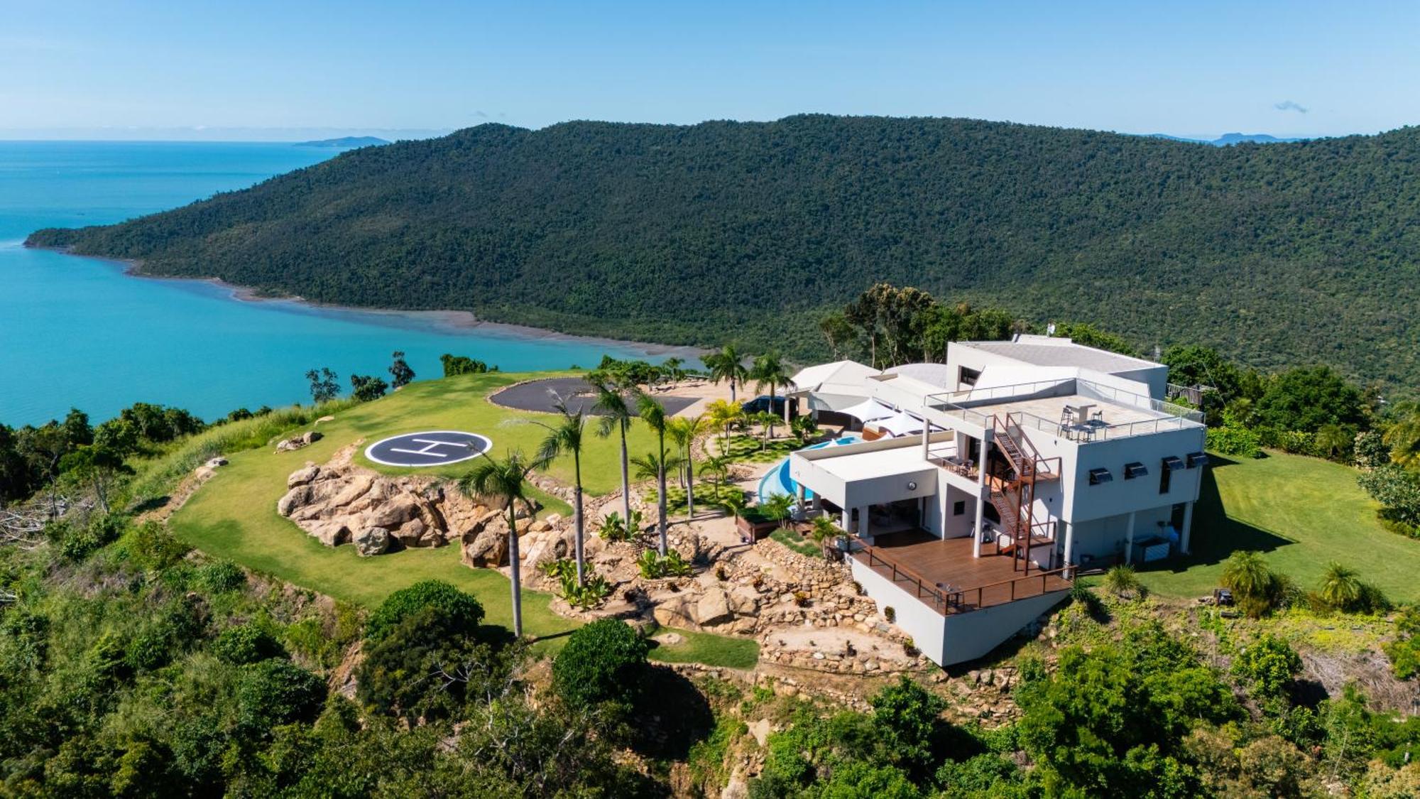 Parc Exclusif, Airlie - 360 Island Views From A Mountain *