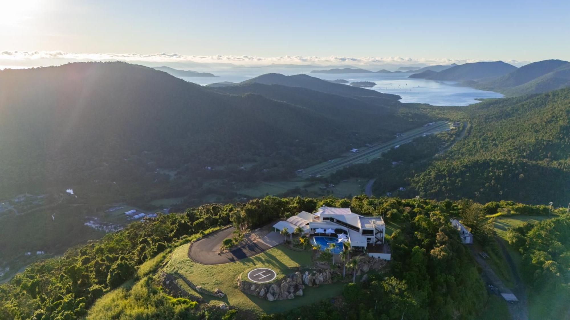 Parc Exclusif, Airlie - 360 Island Views From A Mountain Casa de férias