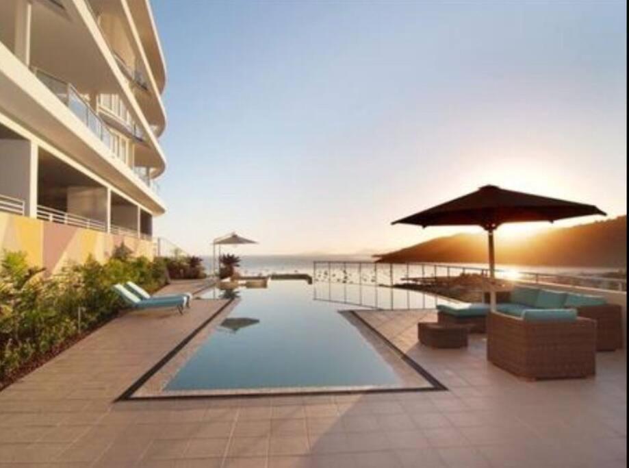 Seaviews At Searene, Spacious, Pool & Free Wifi Apartment
