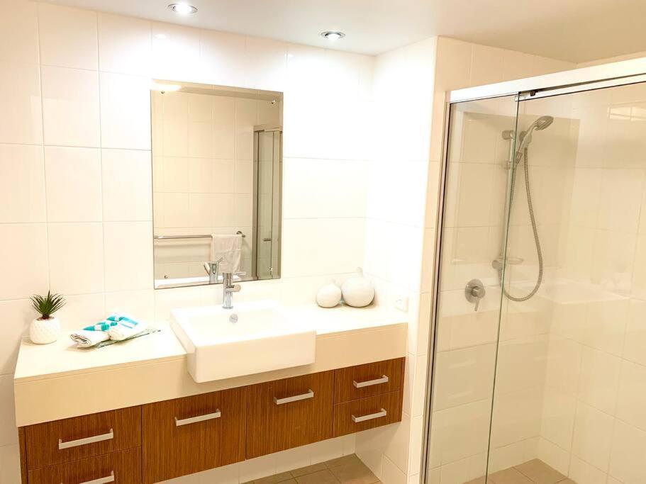 Apartment Seaviews At Searene, Spacious, Pool & Free Wifi Airlie Beach