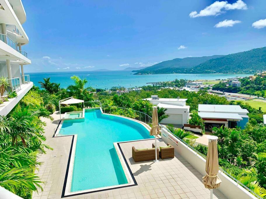 Seaviews At Searene, Spacious, Pool & Free Wifi Airlie Beach
