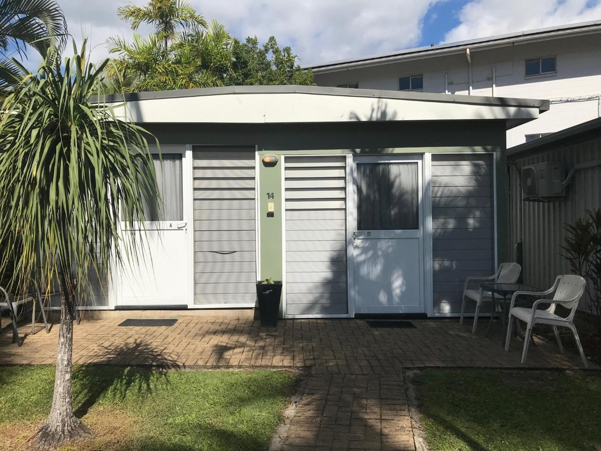 Bush Village 3* Airlie Beach