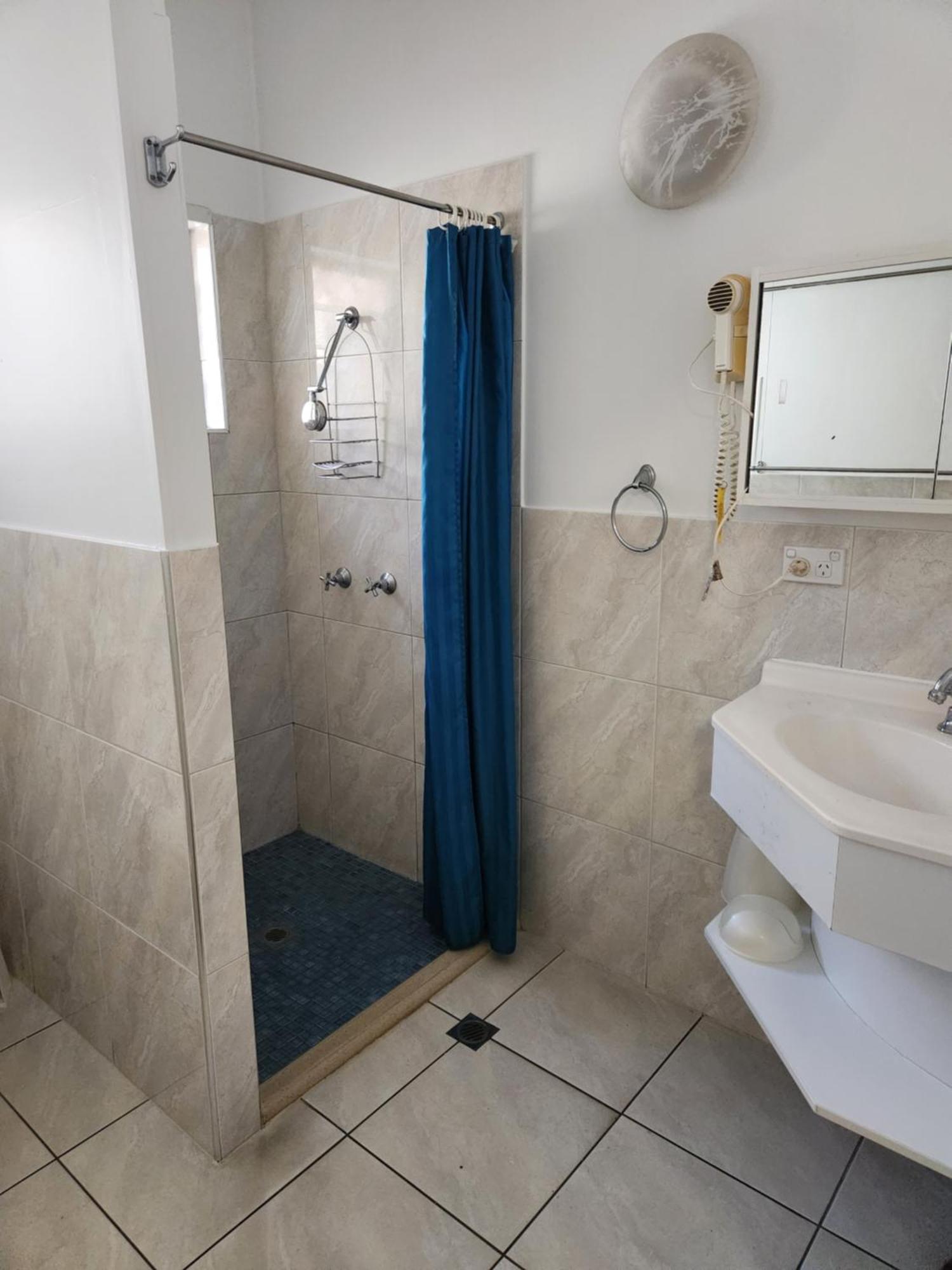 Kc's Albergue