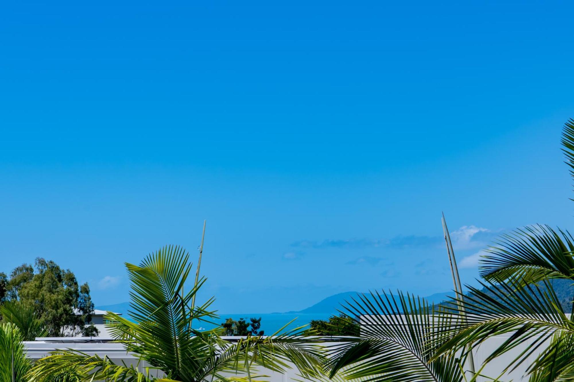 Airlie Summit Aparthotel 4*