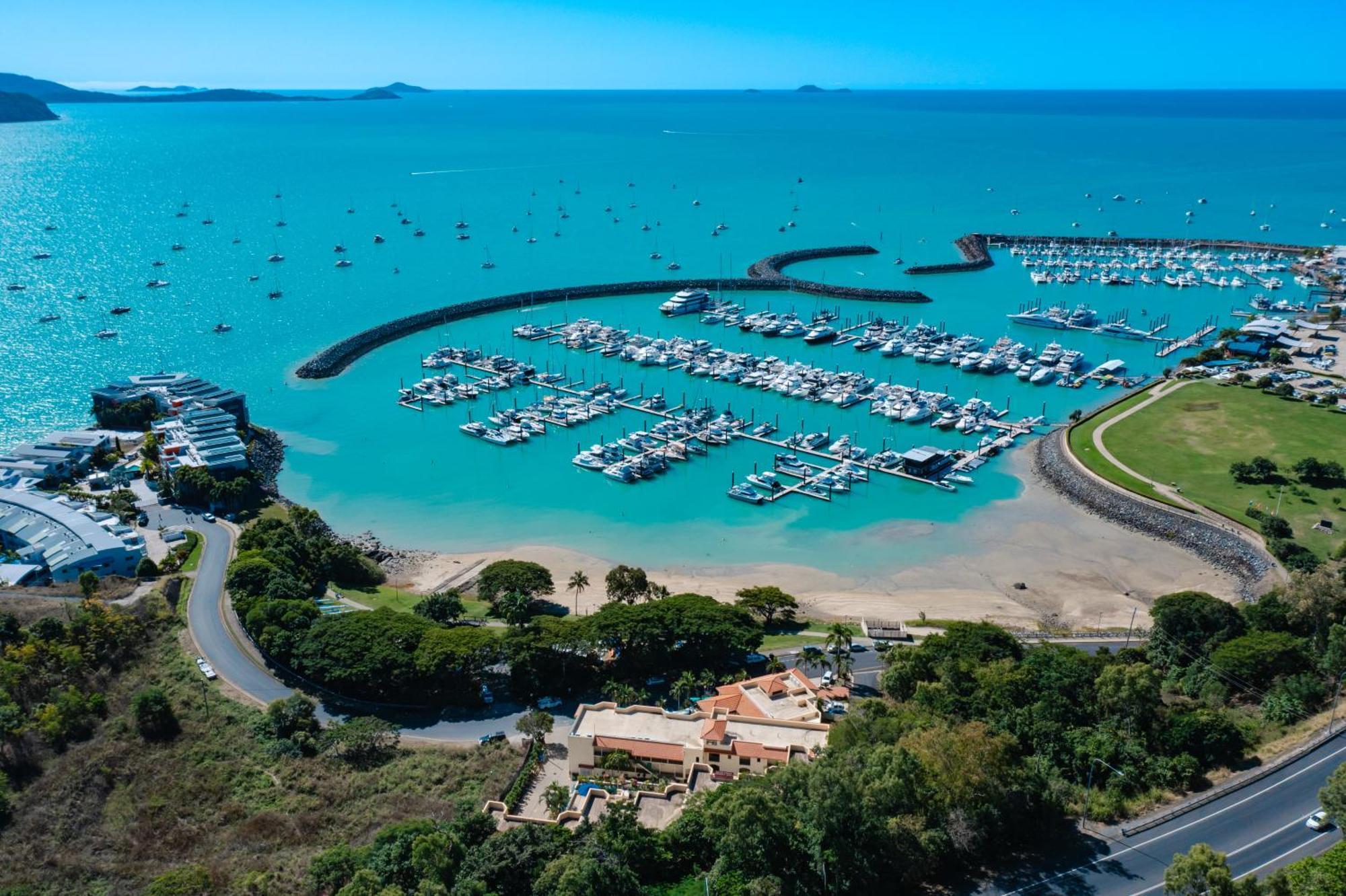 Shingley - Whitsundays Resort 3*