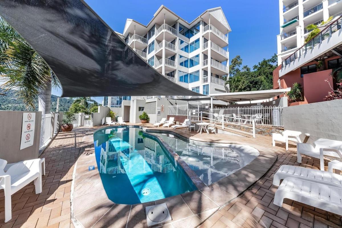 Ocean Views 1br With Full Kitchen No Steep Hills Apartment