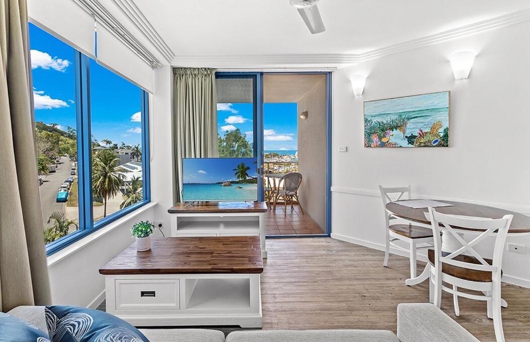 Apartment Ocean Views 1br With Full Kitchen No Steep Hills