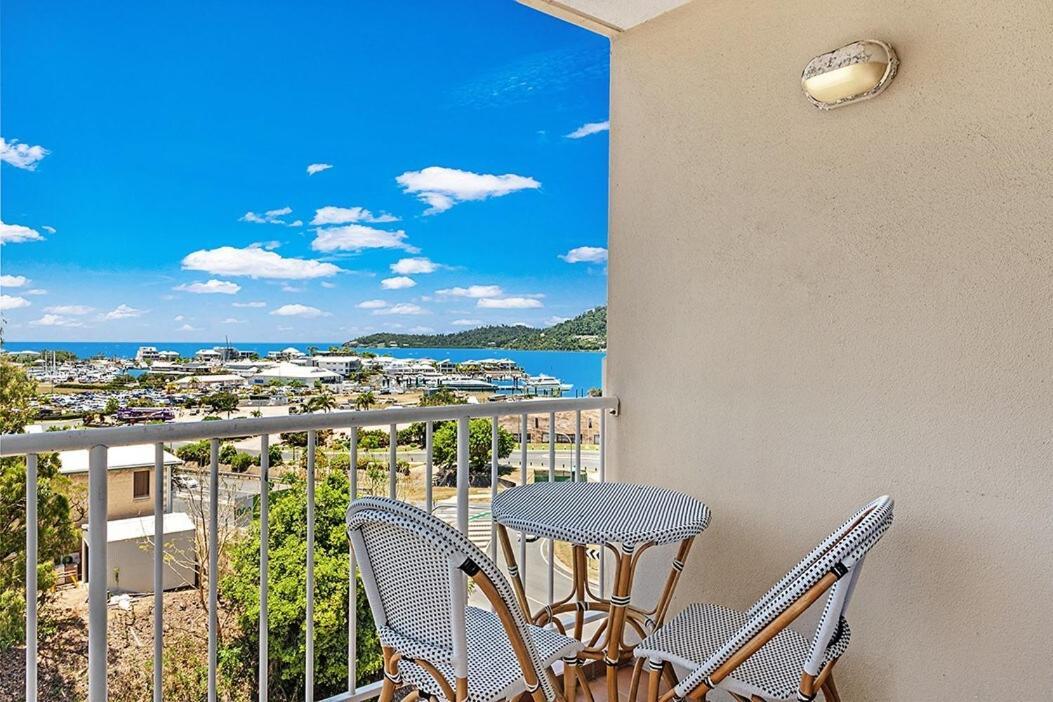 Ocean Views 1br With Full Kitchen No Steep Hills Apartment