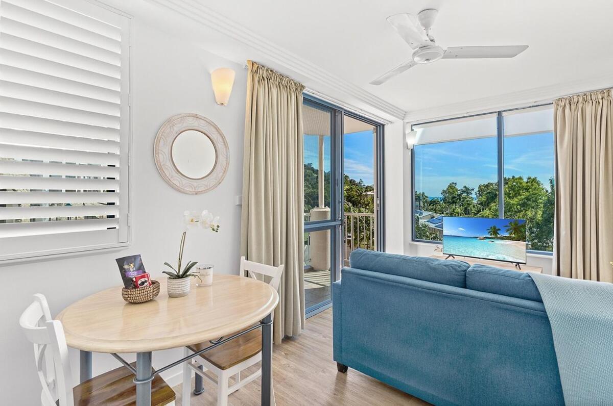 Apartment Marina And Ocean Views, Level Walk To Marina And Main Street