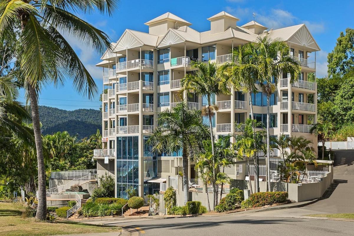 Marina And Ocean Views, Level Walk To Marina And Main Street Airlie Beach