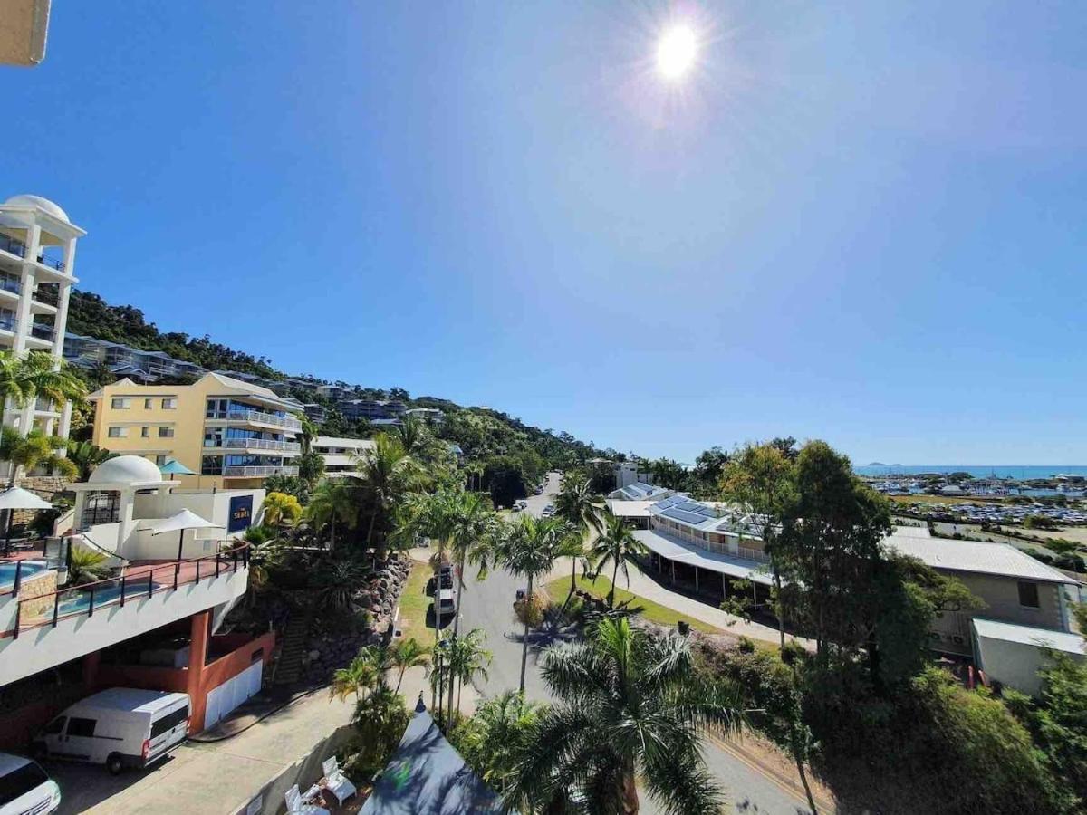 Marina And Ocean Views, Level Walk To Marina And Main Street Apartment *