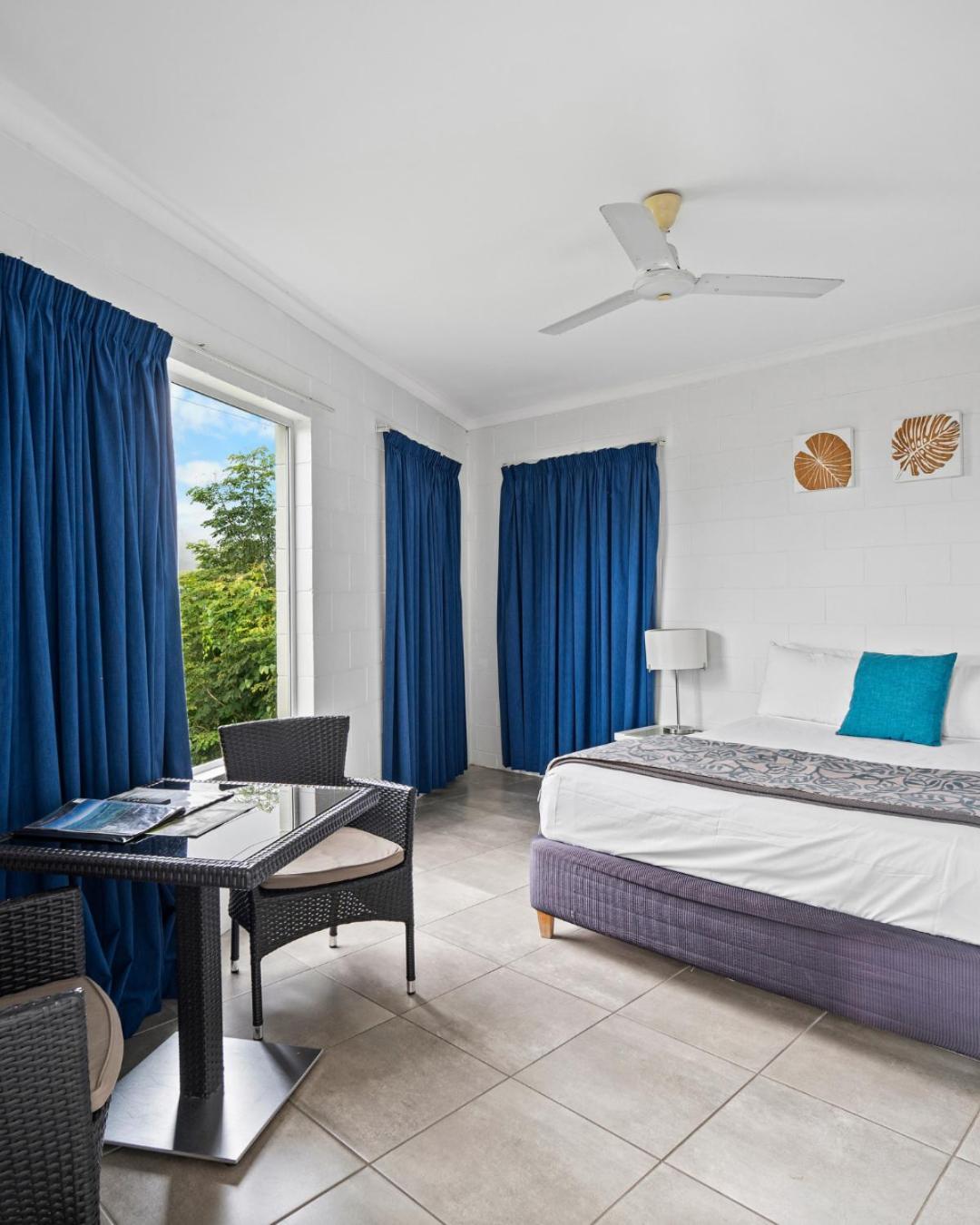 Colonial Palms Motor 3*